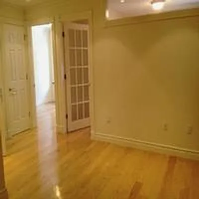 Rented by TAG Real Estate | media 35