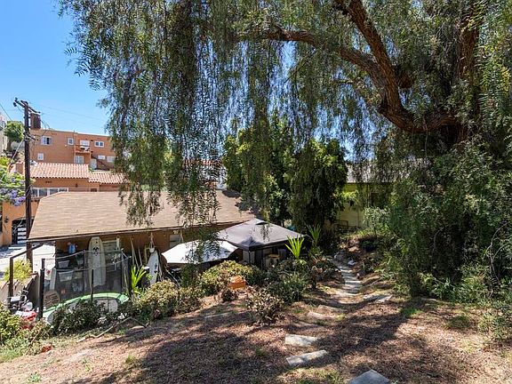 4th image of 1620 Glenwood Dr #2