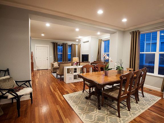 2nd image of 2631 Valentia St