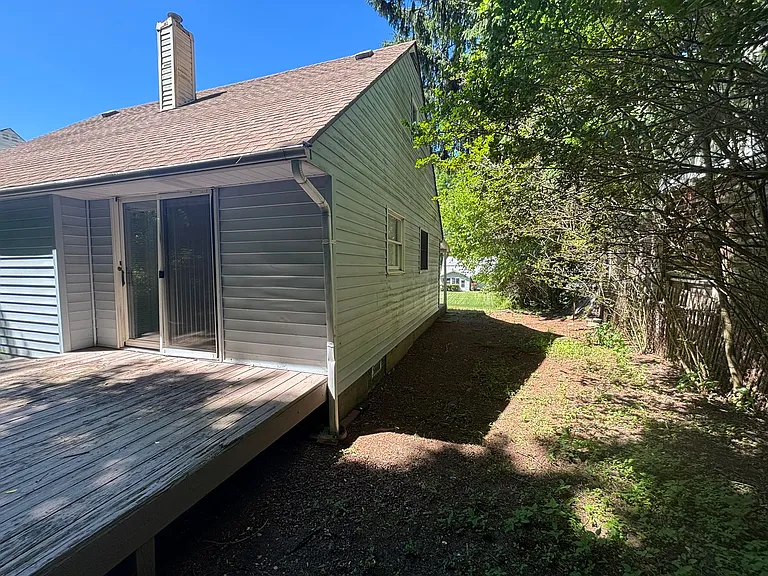 717 Jefferson Rd — Photo 6