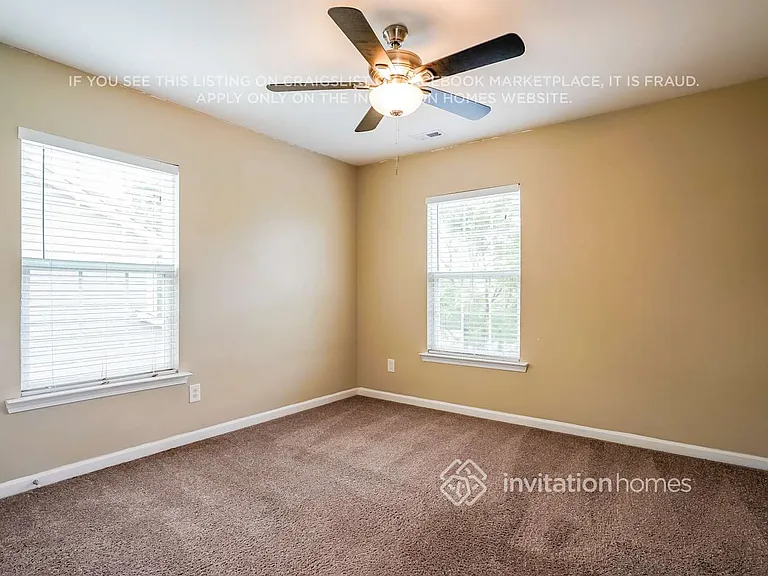 621 Ashburn Ln — Photo 15
