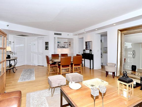 4th image of 3500 Mystic Pointe Dr APT 1606