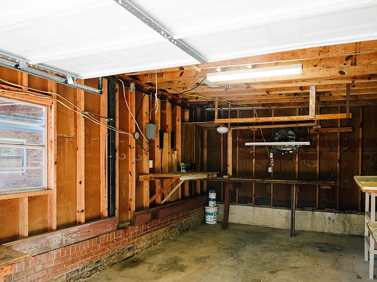 1301 Normandy Rd — Photo 13