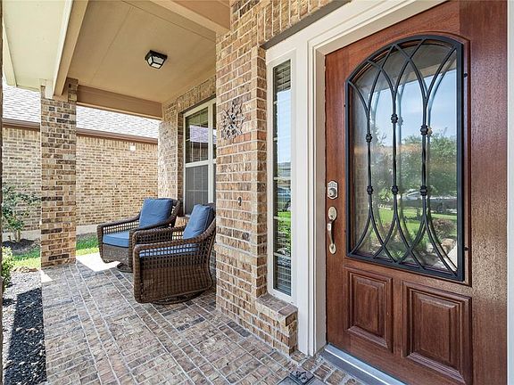 4th image of 4807 Tarragona Ln