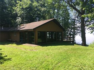 48 Taft Bay Rd, Bernhards Bay, NY 13028