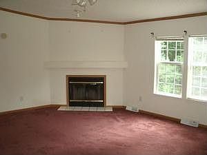 5th image of 105 Mulberry Ln