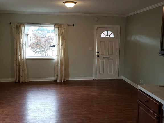 3rd image of 3006 E 26th St