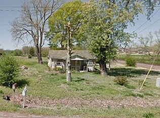 121 Strozier Ln, Barling, AR 72923