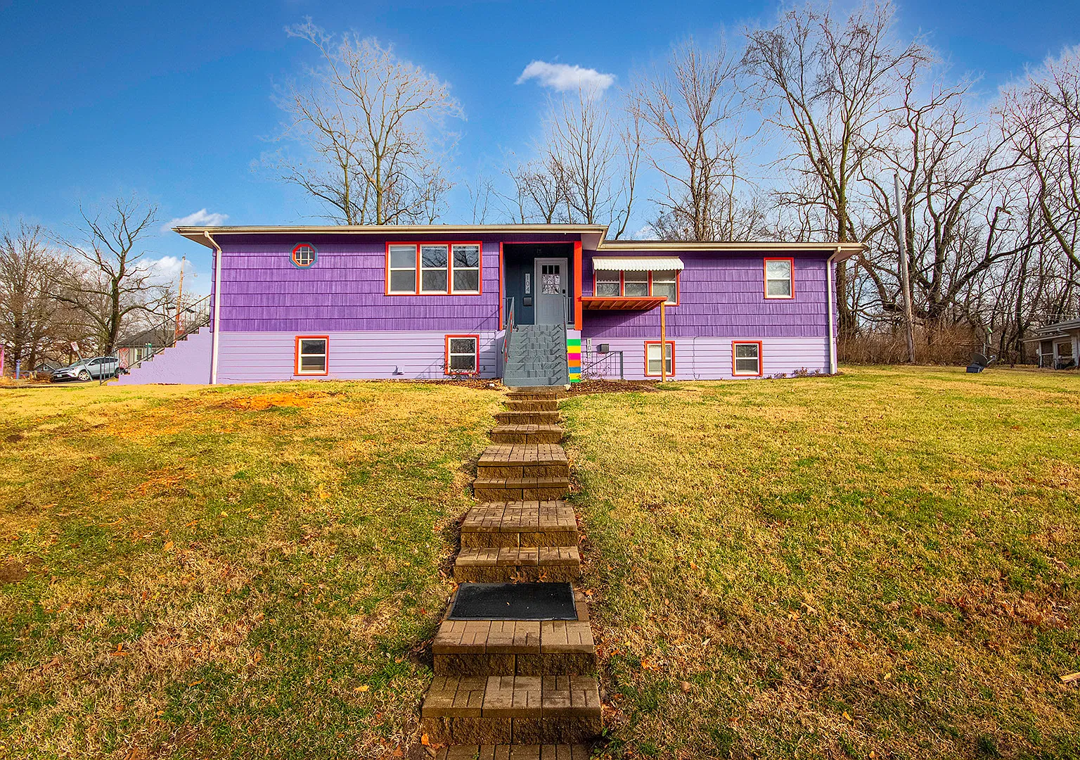 102 Tracy Dr — Photo 2