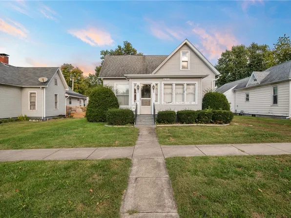 604 Alexander St, Paris, IL 61944