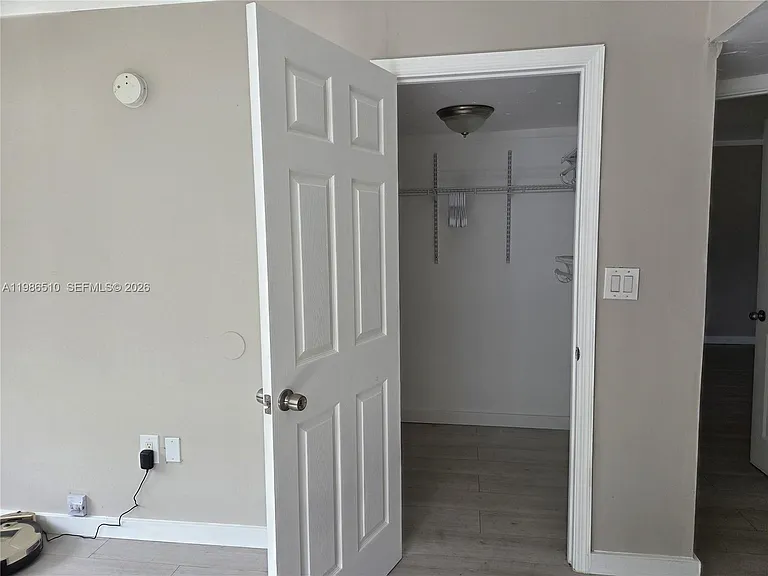 1700 NE 191st St #100 — Photo 15