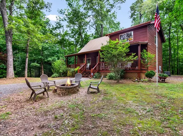 661 Evergreen Ln, Mineral Bluff, GA 30559