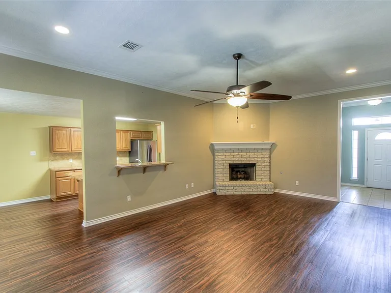 1508 Bluefield Ct — Photo 4
