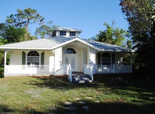 1040 39th St SW, Naples, FL 34117