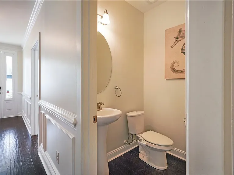 1309 Enfield Ln — Photo 18