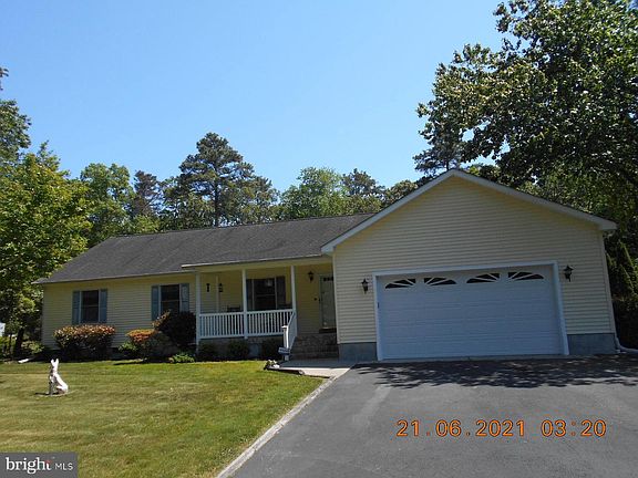 2nd image of 113 Sunset Strip Dr