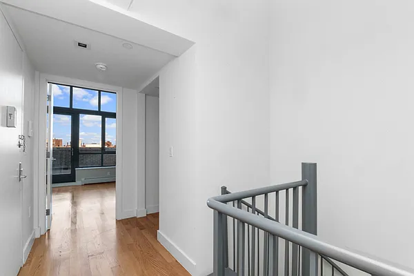 Rented by MNS | media 10