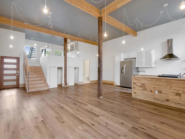 305 N Parker Ave — Photo 7
