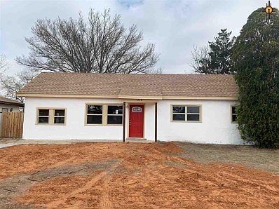 1st image of 220 New Mexico Dr