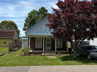 99 Washington St, Waterford, OH 45786