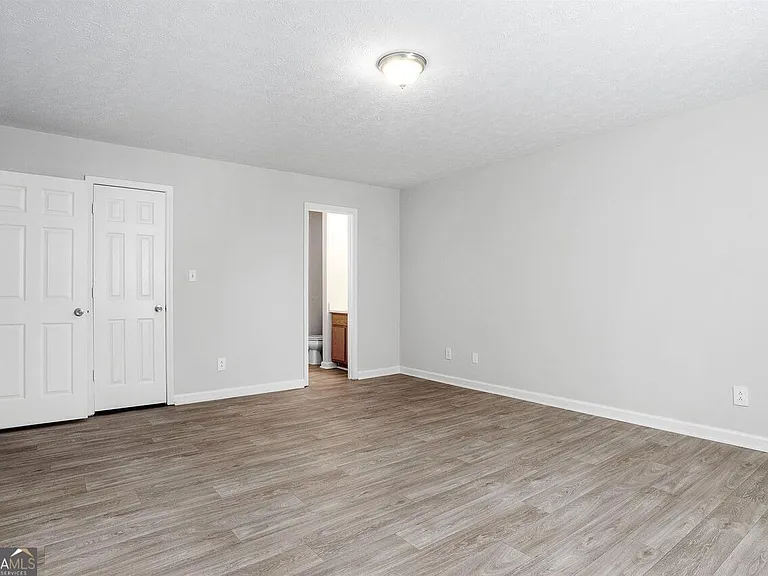 9211 Fairway Ct — Photo 6