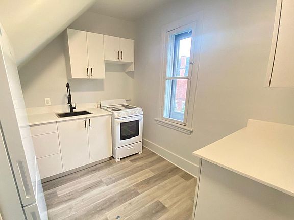 4th image of 275 Bronson Ave #1458098