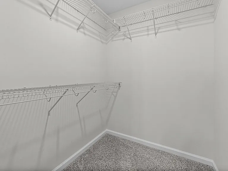 412 Hillside Dr — Photo 14