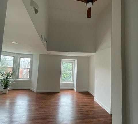 4th image of 4815 Cedar Ave Rear 3