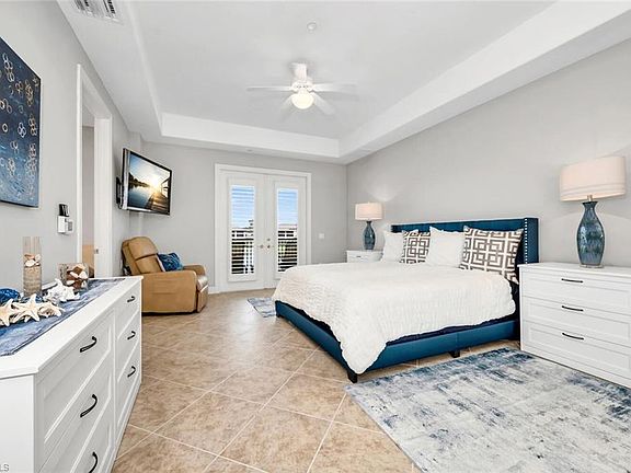 4th image of 514 Avellino Isles #3202