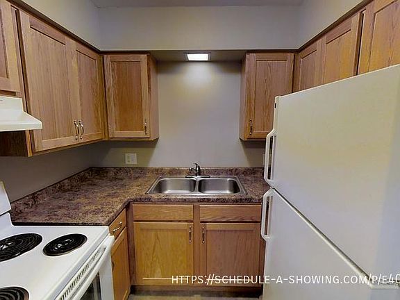 2nd image of 701 Grove St #4