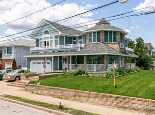 1013 California Pl N, Island Park, NY 11558