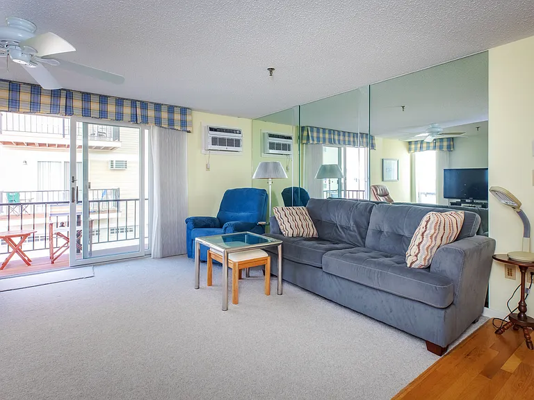 407 Ocean Blvd #A2 — Photo 11