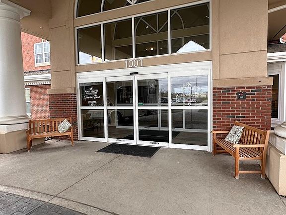 3rd image of 1001 Hastings Park Dr #1
