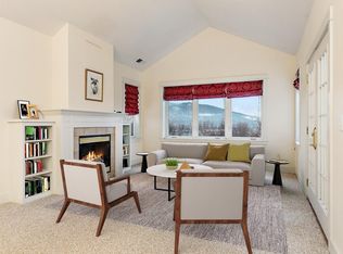 973 Golden Aspen Pl, Ashland, OR 97520