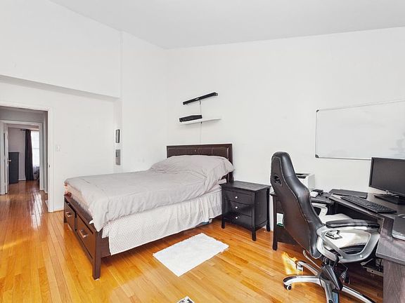 5th image of 8308 Southern Oaks Ct