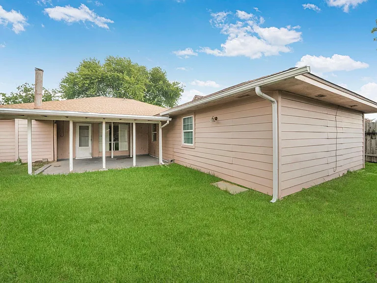 16719 Sky Blue Ln — Photo 18