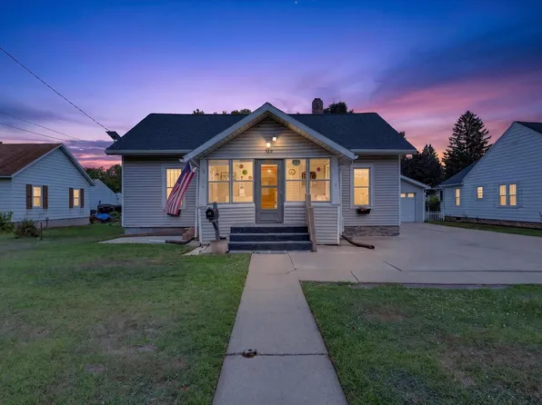 529 W Clinton St, Hastings, MI 49058