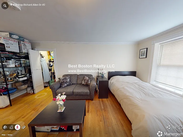 8 Bishop Allen Dr #4 — Photo 3