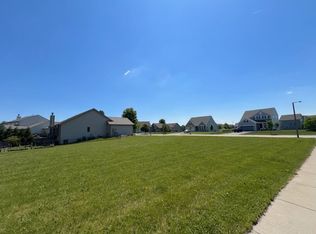 1313 Oakmont Ct, Sandwich, IL 60548