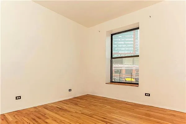 Sold by Avenue Sotheby's International Realty | media 21