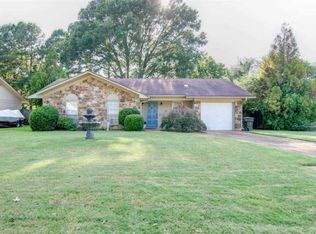1175 Greenview Rd, Collierville, TN 38017
