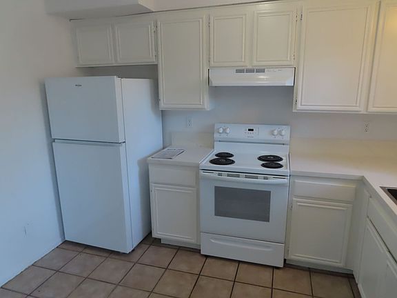 4th image of 5406-5418 Imperial Ave #4