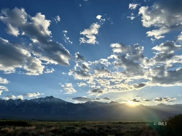 1004 Whitney Portal Rd, Lone Pine, CA 93545