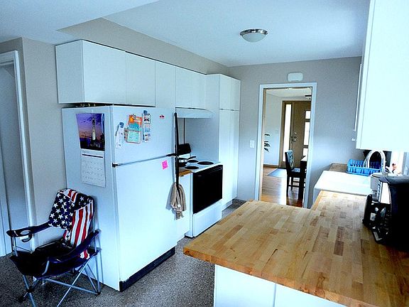 2nd image of 3100 Wilson St NE