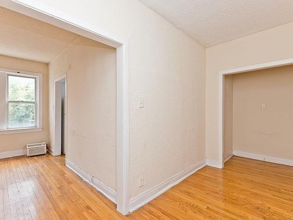 4th image of 1941 N Drake Ave #1914-3N