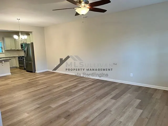 3 bed, 3.5 bath, 1748 sqft, $2,090 — Photo 2