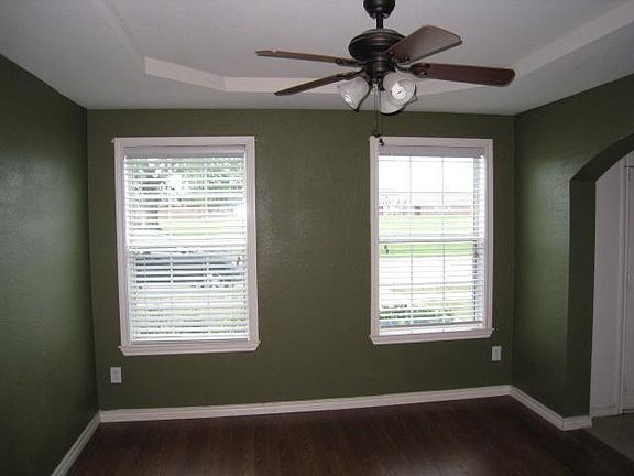 4th image of 216 Pecos Trl