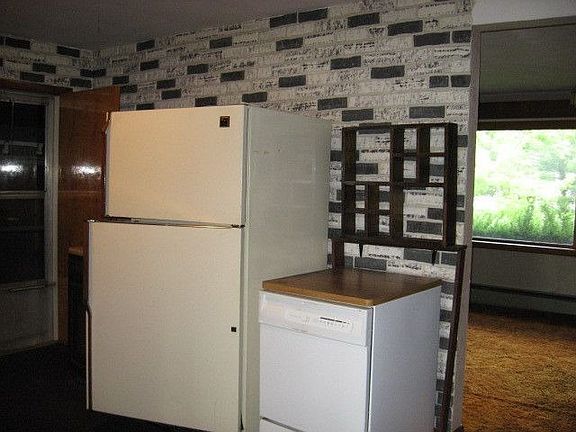 3rd image of 2289 Worth Ave