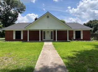 101 Willowbend St, Huntsville, TX 77320