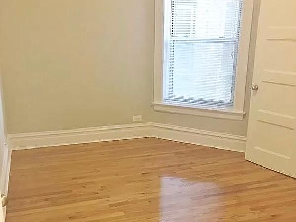 4th image of 851 W Wellington Ave #3F